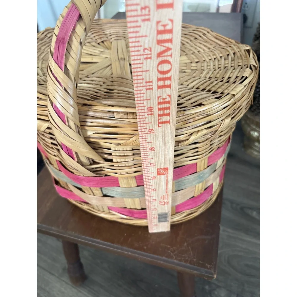 Vintage Woven Wicker Picnic Basket with Lid Pink Green  Mexico Oval Handle